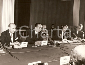 Fotografia d epoca originale 1962 MILANO Congresso Internazionale CARBION Intervento Ingegner MOLLA Foto 1