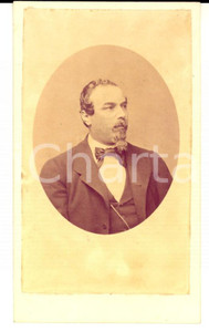 Fotografia d epoca originale 1870 ca NAPOLI Ritratto maschile con il cravattino scuro Foto GRILLET 1