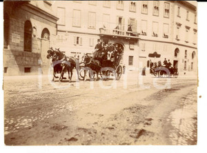 Fotografia d epoca originale 1910 ca MILANO Ettore BOCCONI sulla sua carrozza Foto 11 x 8 cm 1
