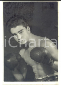 Fotografia d epoca originale 1930 ca BOXE Ritratto di un giovane pugile in allenamento Foto 14x9 cm 1