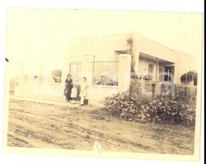 Fotografia d epoca originale 1922 BUENOS AIRES ARGENTINA Emigrati italiani davanti alla loro casa Foto 8x12 1
