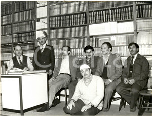 Fotografia d epoca originale 1981 KOLN D Insegnante e studenti scuola coranica al centro culturale islamico 1