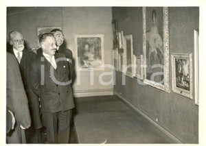 Fotografia d epoca originale 1938 PARIS GALLIERA Achille VILLEYDESMESERETS inaugura mostra JeanPaul LAURENS 1