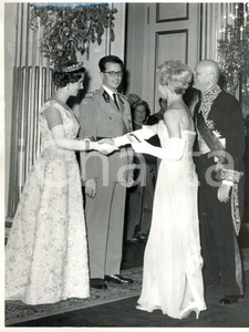 Fotografia d epoca originale 1962 BRUXELLES Re BALDOVINO I Fabiola BELGIO ricevono ministro Raymond BOUSQUET 1