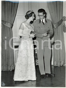 Fotografia d epoca originale 1962 BRUXELLES Re BALDOVINO I Fabiola BELGIO al banchetto per il nuovo anno 1