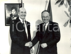 Fotografia d epoca originale 1988 BRUXELLES Segretario NATO Manfred WORNER con Rupert SCHOLZ 1