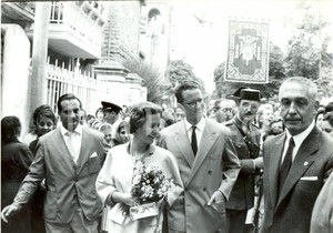 Fotografia d epoca originale 1960 ca ZARAUTZ SPAGNA Re BALDOVINO Fabiola del BELGIO in città  Foto 1 1