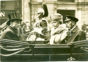 Fotografia d epoca originale 1935 ca LONDON Re George V Mary di TECK all apertura dei LLOYDS Fotografia 1