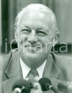 Fotografia d epoca originale 1987 BONN Ministro Gerhard STOLTENBERG in conferenza stampa Fotografia 1