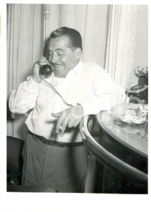 Fotografia d epoca originale 1955 PARIS Henri VILBERT fuma e ride al telefono Fotografia 1