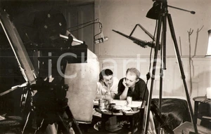 Fotografia d epoca originale 1961 GUNS OF THE TREES recording a song for the soundtrack Photo 1