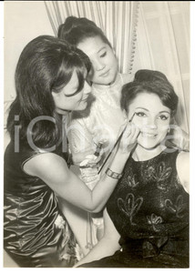 Fotografia d epoca originale 1960 ca PARIS Attrice France VILARDEBO truccata da LAN XUAN Fotografia 1