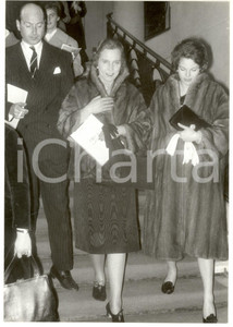 Fotografia d epoca originale 1960 ca Maria JosÃ© di SAVOIA e la figlia Maria Pia a una serata di gala Foto 1