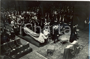 Fotografia d epoca originale 1960 BRUXELLES Nozze re BALDOVINO e Fabiola  Arrivo cardinale celebrante 1
