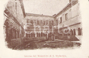 Cartolina originale da collezione 1905 ca SUBIACO Uomo attinge dal pozzo del Monastero di Santa Scolastica FP NV 1