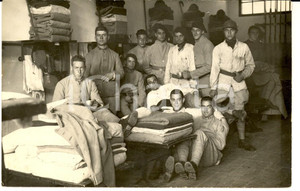 Fotografia d epoca originale 1915 ca WW1 FRANCIA Militari del 3Â° Reggimento Fanteria in camerata Foto 1