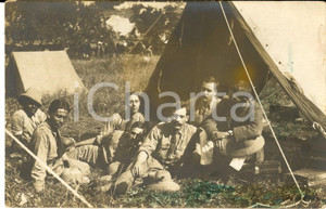 Fotografia d epoca originale 1920 ca ARMEE DE TERRE Ufficiali francesi con inservienti indigeni Foto FP 1