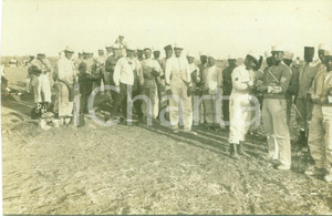 Fotografia d epoca originale 1910 ENFIDAVILLE TUNISIA Soldati francesi in fila per il rancio Fotocartolina 1