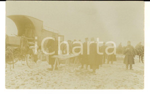 Fotografia d epoca originale 1915 WW1 FRANCE Un banchetto di ufficiali con carrozza Foto cartolina 1