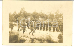 Fotografia d epoca originale 1920 ca FRANCE ARMEE DE TERRE Rivista di truppe militari Foto cartolina FP 1