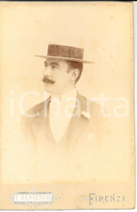 Fotografia d epoca originale 1900 ca FIRENZE Ritratto maschile con cappello di paglia Foto BENVENUTI 1