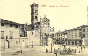 Cartolina originale da collezione 1900 ca PRATO Passanti e carretto in Piazza della Cattedrale Cartolina FP NV 1