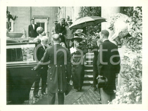 Fotografia d epoca originale 1930 ROMA VILLA MEDICI Vittorio Emanuele III inaugura mostra Pensionato Francese 1