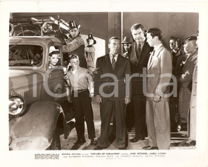 Fotografia d epoca originale 1946 AFFAIRS OF GERALDINE Jane WITHERS a bordo di un camion dei pompieri Foto 1