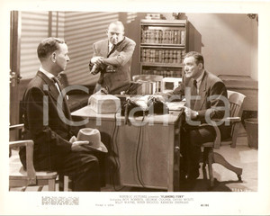 Fotografia d epoca originale 1949 FLAMING FURY Roy ROBERT interroga testimone Film George BLAIR Foto di scena 1