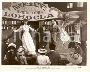 Fotografia d epoca originale 1952 AARON SLICK FROM PUNKIN CRICK Robert MERRILL vende pozioni Foto di scena 1