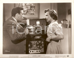 Fotografia d epoca originale 1952 ANYTHING CAN HAPPEN JosÃ© FERRER e Kim HUNTER al magnetofono Foto scena 1