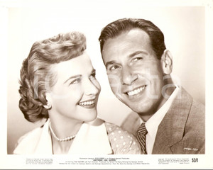 Fotografia d epoca originale 1952 ANYTHING CAN HAPPEN JosÃ© FERRER Kim HUNTER sorridono Foto scena 1