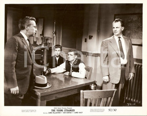 Fotografia d epoca originale 1957 YOUNG STRANGER James MACARTHUR Whit BISSEL James GREGORY Foto di scena 1
