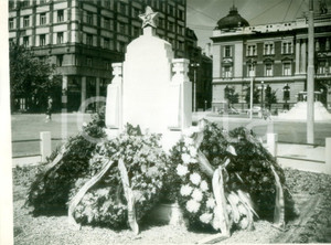 Fotografia d epoca originale 1953 BELGRADO JUGOSLAVIA Monumento ai soldati russi Caduti Fotografia 1