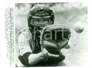 Fotografia d epoca originale 1976 DENVER USA BASEBALL Alice MAHLER tiene gli occhi sulla palla Foto 1