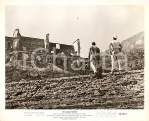 Fotografia d epoca originale 1954 GOLDEN MISTRESS Marinaio agli scavi archeologici HAITI Abner BIBERMAN Foto 1