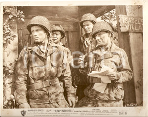 Fotografia d epoca originale 1955 JUMP INTO HELL Jacques SERNAS Lawrence DOBKIN Leon LONTOC David BUTLER Foto 1