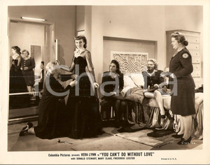 Fotografia d epoca originale 1944 ONE EXCITING NIGHT Vera LYNN Volontarie UNITED NATIONS WELFARE SERVICE Foto 1