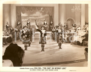 Fotografia d epoca originale 1944 ONE EXCITING NIGHT Ragazze in kilt suonano cornamusa Walter FORDE Foto 1