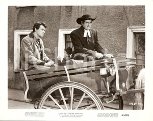 Fotografia d epoca originale 1955 CAPTAIN LIGHTFOOT Rock HUDSON su calesse con prete Regia Douglas SIRK Foto 1