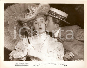 Fotografia d epoca originale 1949 TROTTIE TRUE Michael MEDWIN bacia Lana MORRIS Regia di Brian HURST Foto 1