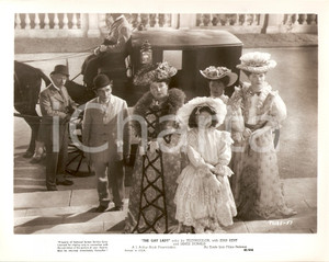 Fotografia d epoca originale 1949 TROTTIE TRUE Joan YOUNG e Daphne ANDERSON scendono da carrozza Foto 1