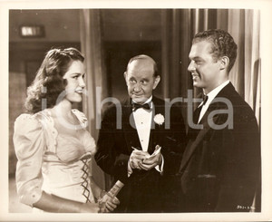 Fotografia d epoca originale 1943 CINDERELLA SWINGS IT Gloria WARREN Dick HOGAN Regia Christy CABANNE Foto 1
