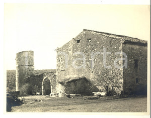 Fotografia d epoca originale 1960 ca FRANCE PROVENCE Antico casolare in pietra con arco Foto 26x19 cm 1