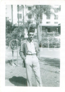 Fotografia d epoca originale 1953 LACKLAND AIR FORCE BASE USA Cadetto militare francese in cittÃ  Foto 1