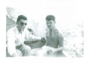 Fotografia d epoca originale 1953 LACKLAND AIR FORCE BASE USA Cadetti militari francesi in motoscafo Foto 1