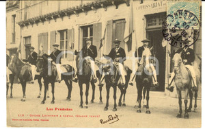 Cartolina originale da collezione 1905 LUCHON PYRENEES Guides Ã  cheval en grande tenue Carte postale FP VG 1