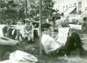 Fotografia d epoca originale 1971 WIEN Invasione di turisti in LOBKOWITZPLATZ Fotografia 1