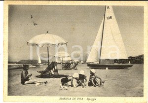 Cartolina originale da collezione 1956 MARINA DI PISA Veduta della spiaggia Cartolina ANIMATA FG VG 1