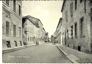 Cartolina originale da collezione 1950 ca FAENZA RA Veduta di corso MAZZINI Cartolina animata FG VG 1